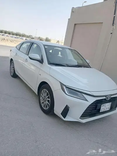 تويوتا يارس 2023 1