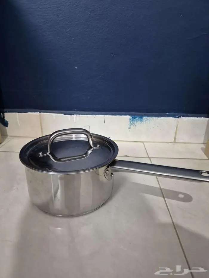 أثاث للبيع - دولاب  ماكينة القهوة  أدوات المطبخ 24