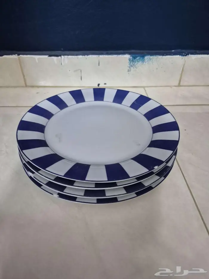 أثاث للبيع - دولاب  ماكينة القهوة  أدوات المطبخ 18