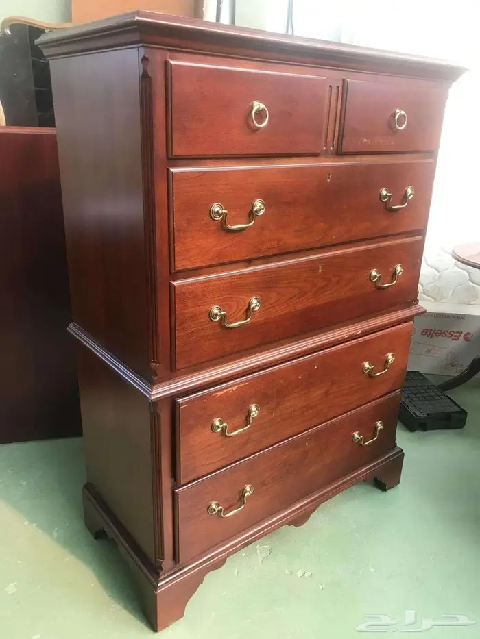 أثاث للبيع - دولاب  ماكينة القهوة  أدوات المطبخ 0