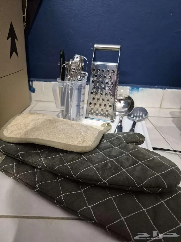 أثاث للبيع - دولاب  ماكينة القهوة  أدوات المطبخ 8