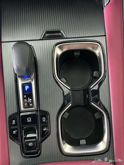 لكزس RX 350 F-SPORT 2024 قمة الأداء.. وروعة الفخامة 17