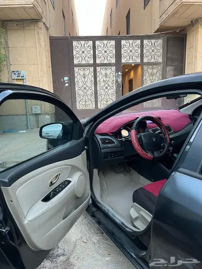 سيارة رينو فلوانس 2015 15