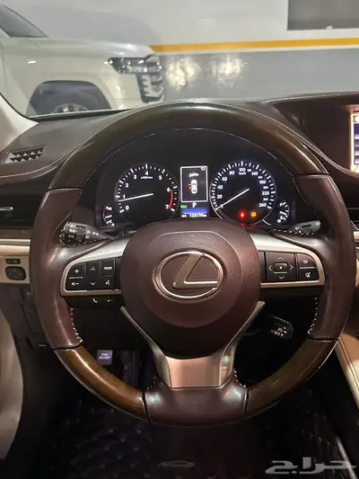 لكزس ES350 موديل 2018 9