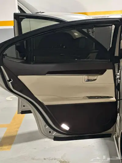 لكزس ES350 موديل 2018 8