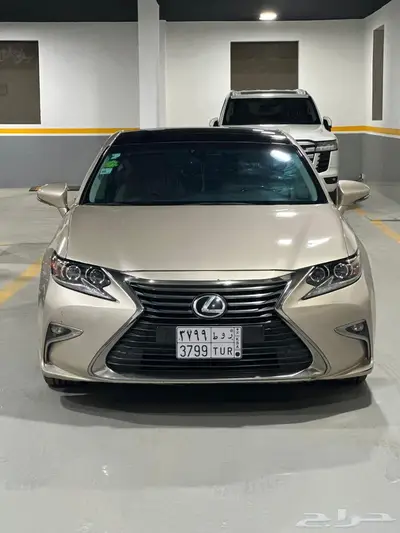 لكزس ES350 موديل 2018 3