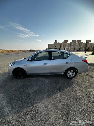 نيسان 11