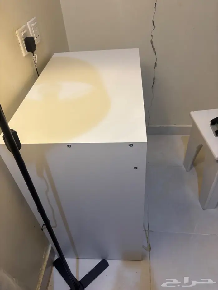 مكتب من ايكيا للبيع 1