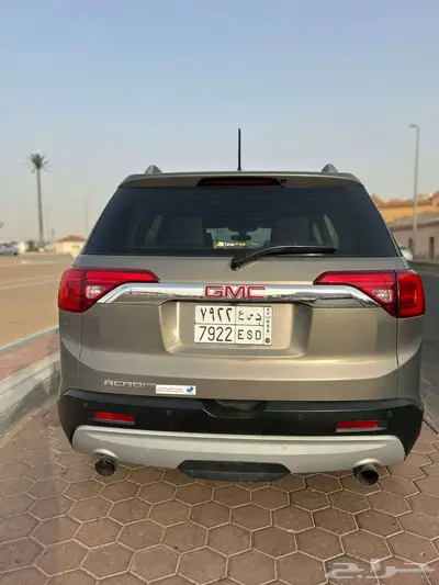 GMC Acadia 2019 Mid option SLE 7