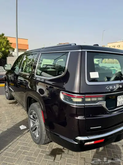 Jeep Grand Wagoneer 2023 13
