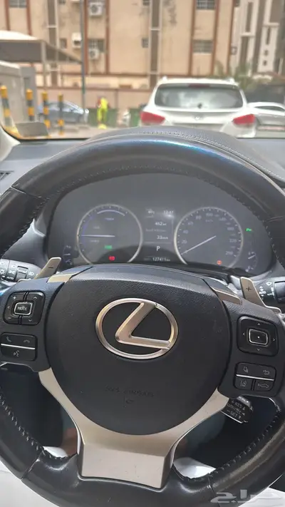 لكزس ان اكس 300h 2019 4