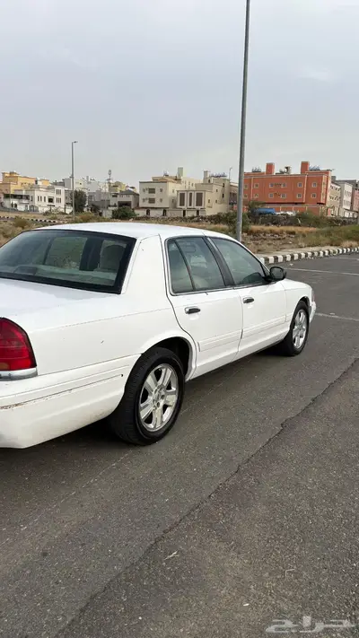 فورد فكتوريا 2002 فل كامل ممشى280 كيلو 0