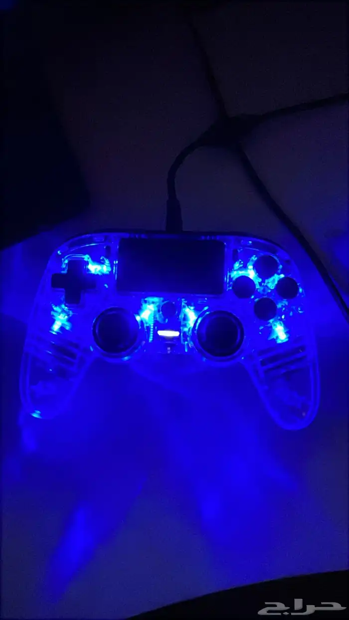 يدين سوني 4 سلكيه من شركه nacon والبيع سمح 4