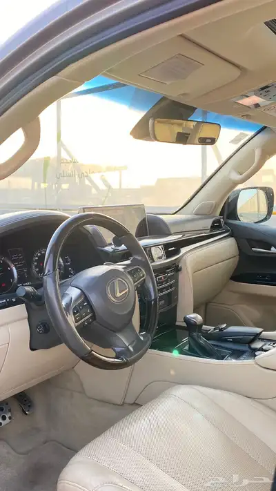 لكزس 2018 سعودي فل كامل 4