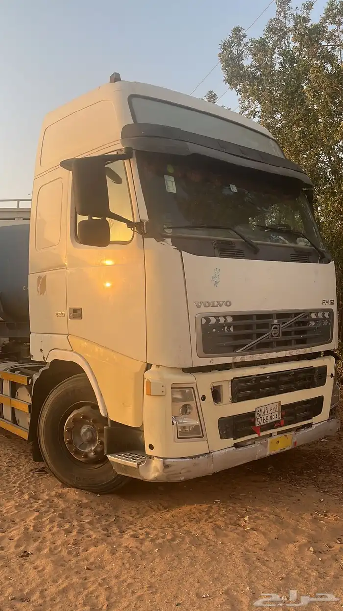 شاحنة Volvo المدير 2004 الطراز 420 قير توماتيك مكيف شغالل 9