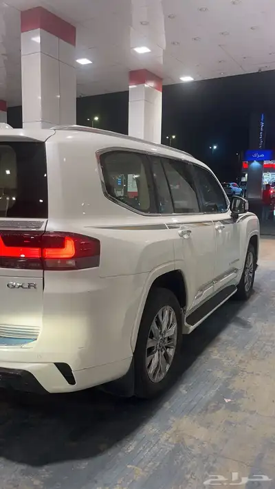 لاندكروزر 2022 خليجي وارد الساير GXR رقم4 2