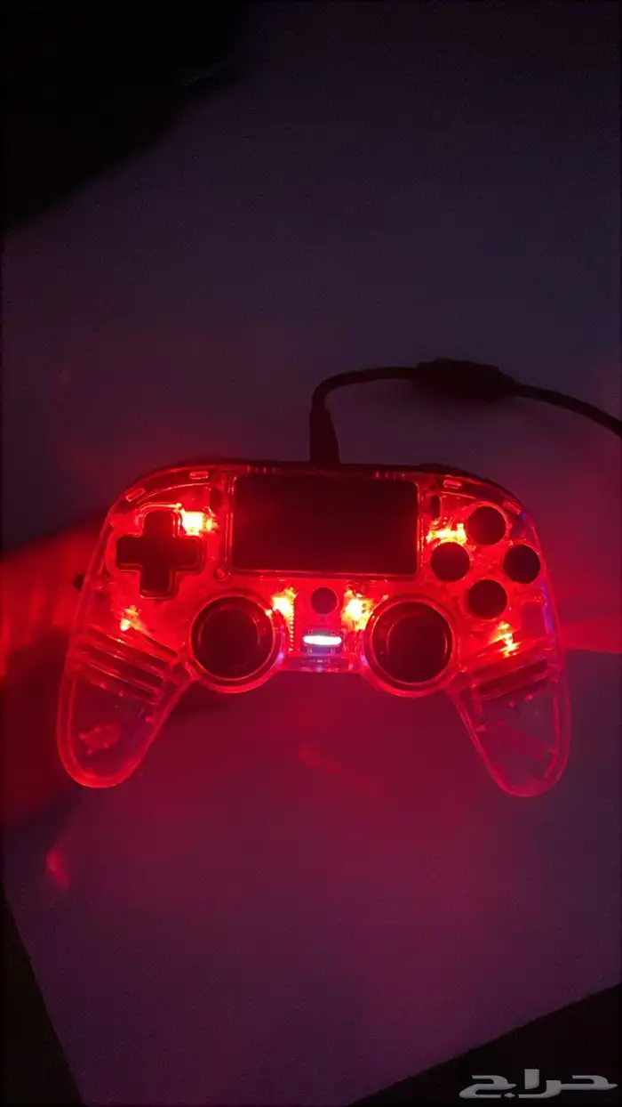 يدين سوني 4 سلكيه من شركه nacon والبيع سمح 5