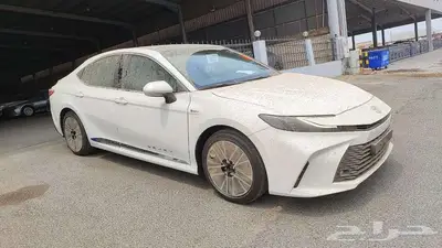 كامري 2025 هايبرد ال اي بانوراما ابيض 124.200 شامل الضريبة 0