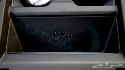 لاند روفر ديفندر 110 OCTA EDITION ONE 4.4TT V8 خليجي اصفار 26