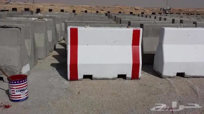 حواجز خرسانية قواعد انارة غرف تفتيش 0