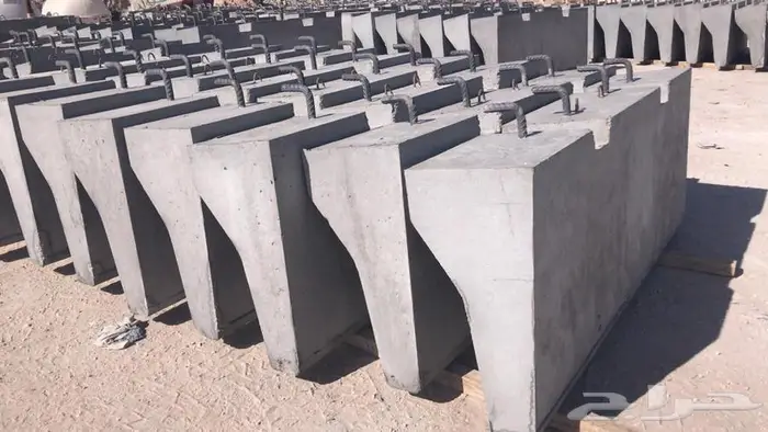 حواجز خرسانية قواعد انارة غرف تفتيش 15