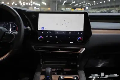 ليكزس RX 350 BB فل كامل بانوراما جلد بنزين موديل 2025 16