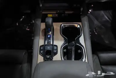 ليكزس RX 350 BB فل كامل بانوراما جلد بنزين موديل 2025 17