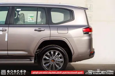تويوتا لاند كروزر GXR L3 2025 38