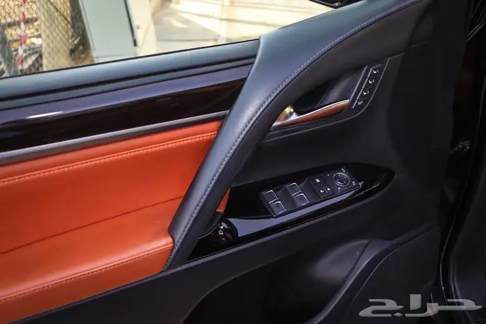 LX 570s 2018 مخزن 5