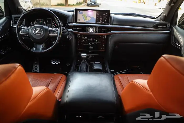 LX 570s 2018 مخزن 4
