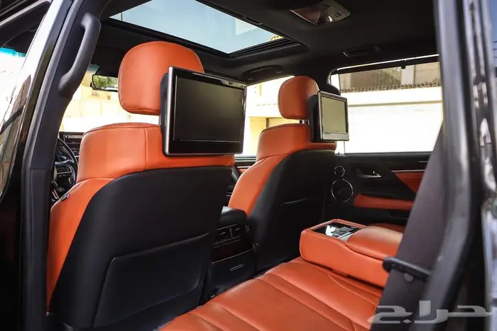 LX 570s 2018 مخزن 10