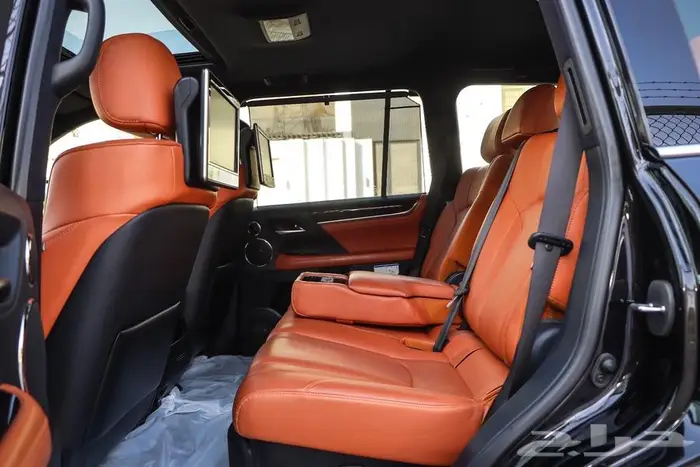 LX 570s 2018 مخزن 7