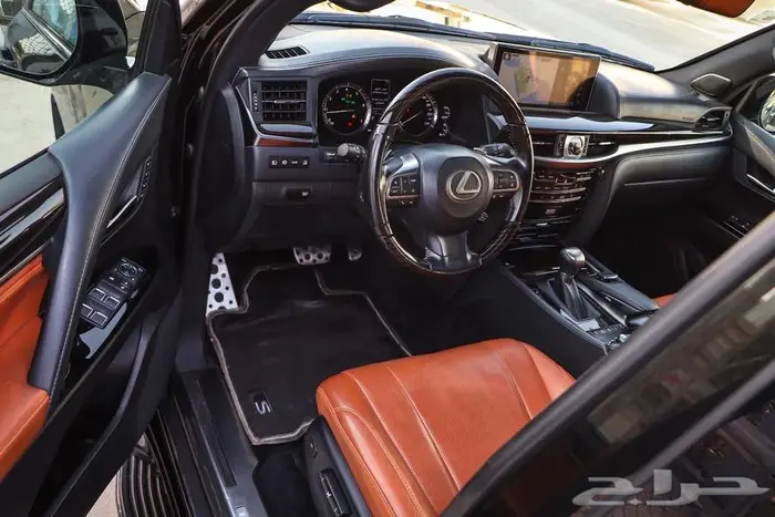 LX 570s 2018 مخزن 2