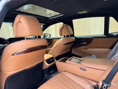للبيع لكزس Ls 500 موديل 2021 9