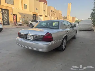 فورد جراند ماركيز 2011م فل كامل عداد 230 الف ميل 3