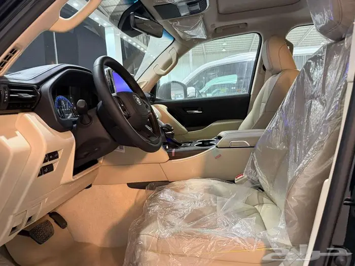لاندكروزر S جكسار L5 فل بنزين 2025 - خليجي - أسود 9