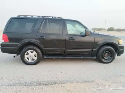 فورد اكسبديش موديل 2005 اسود 2