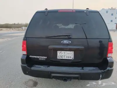 فورد اكسبديش موديل 2005 اسود 1