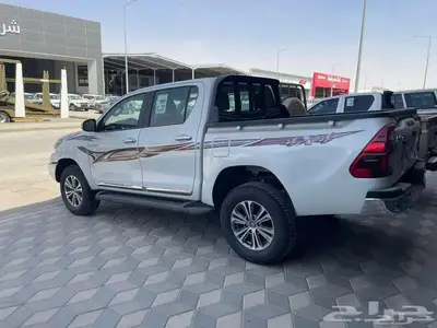 تويوتا هايلوكس 2025 SGLX بنزين تماتيك فل كامل عبداللطيف 2