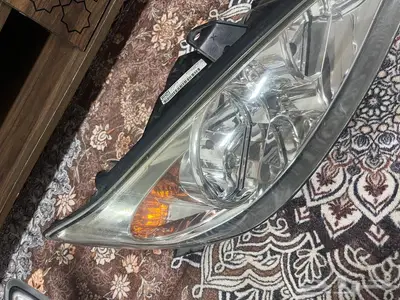 للبيع اسطبات امامي كامري اصلي 2