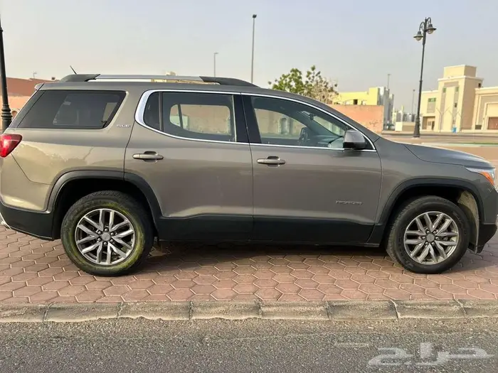 GMC Acadia 2019 Mid option SLE 5
