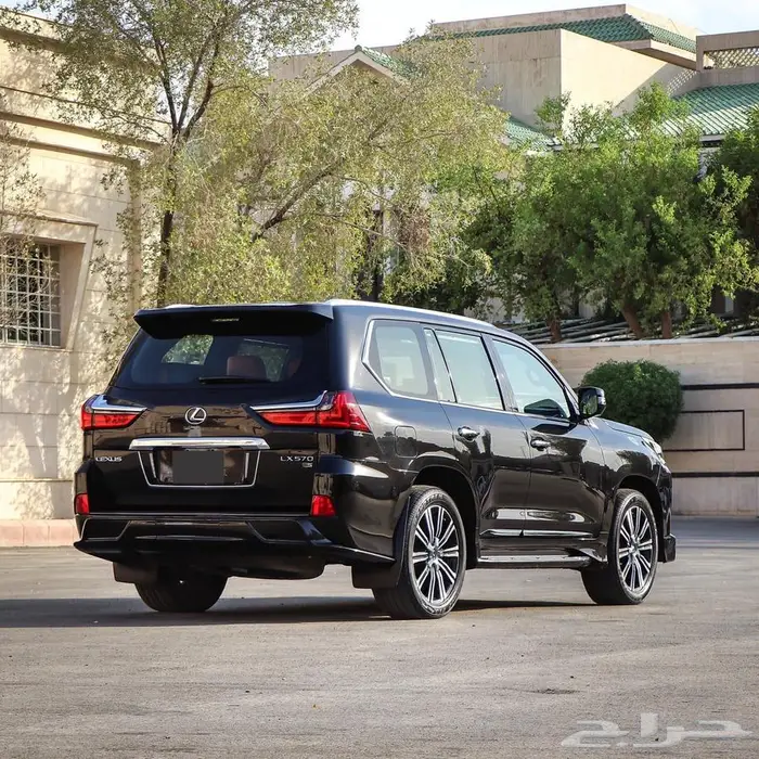 LX 570s 2018 مخزن 13