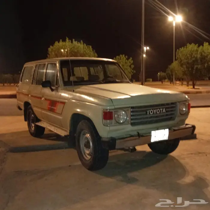 لاند كروزر موديل 1983 4