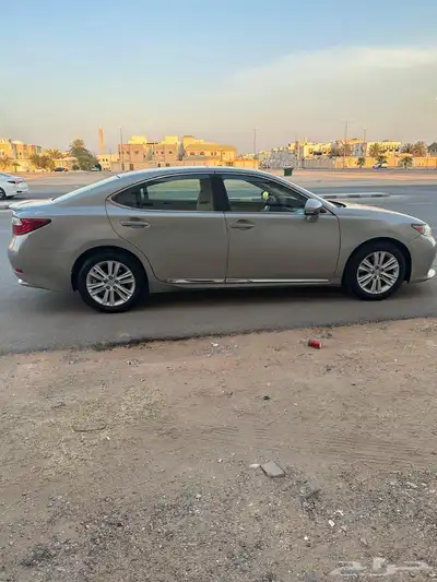 لكزس ES350 موديل 2015 5