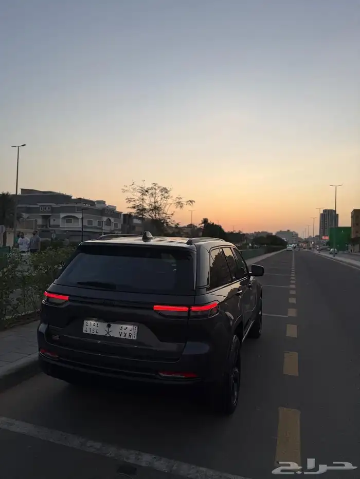 جيب جراند شروكي للبيع بلاك اديشين 50