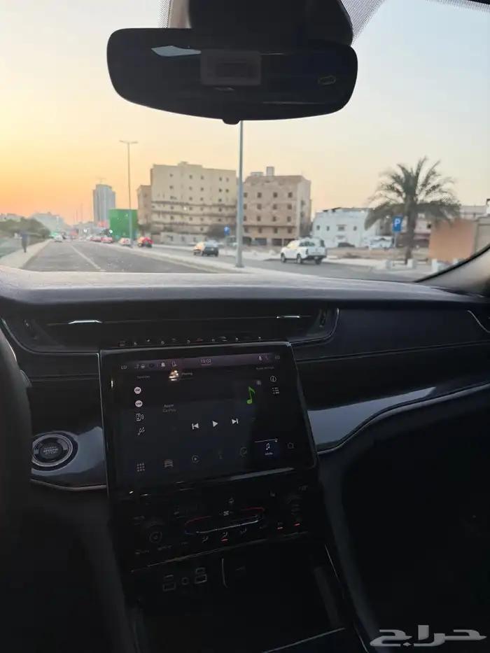 جيب جراند شروكي للبيع بلاك اديشين 36