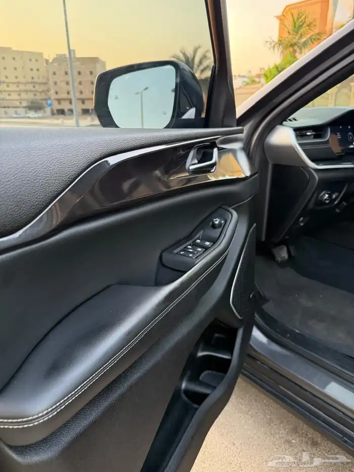 جيب جراند شروكي للبيع بلاك اديشين 13