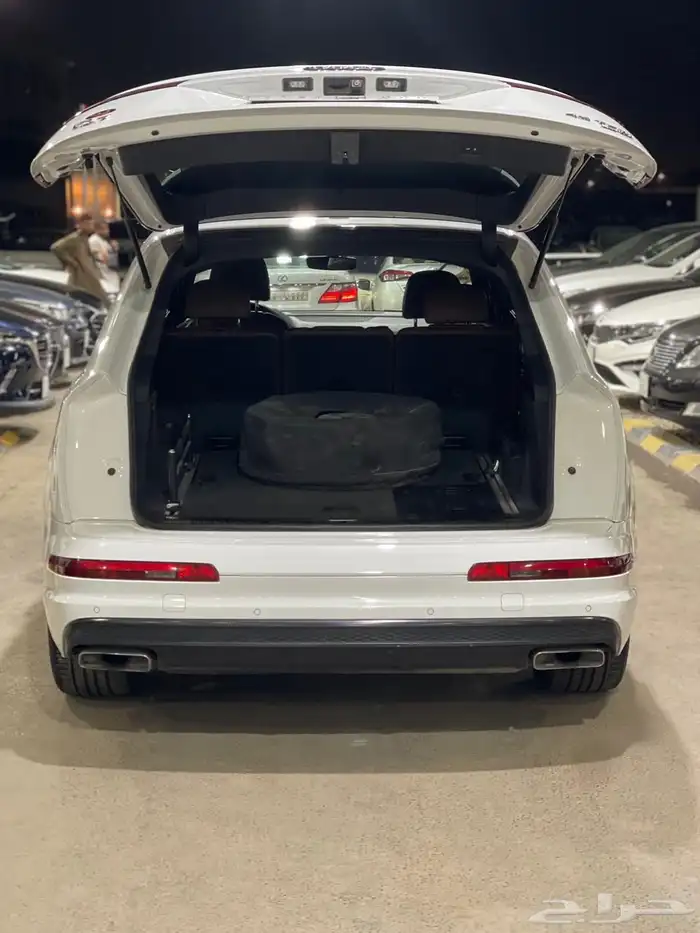 اودي Q7 12