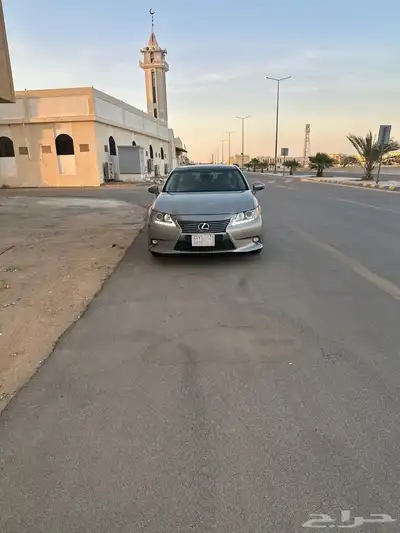لكزس ES350 موديل 2015 1