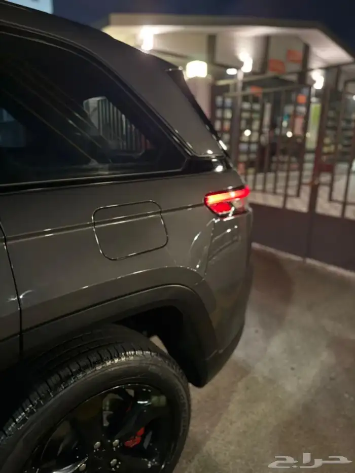 جيب جراند شروكي للبيع بلاك اديشين 56